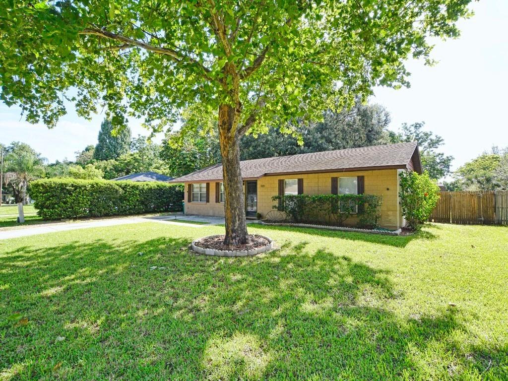 1321 Cedar Ave., Tavares, FL 32778