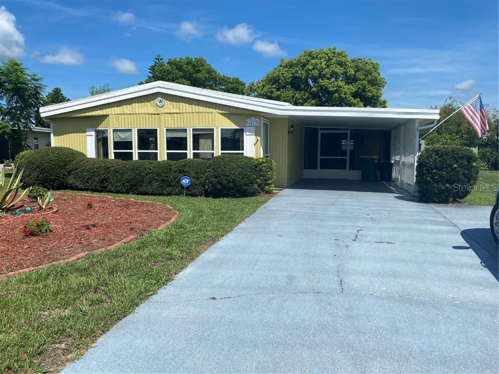 1427 Mohawk Cir., Tavares, FL 32778