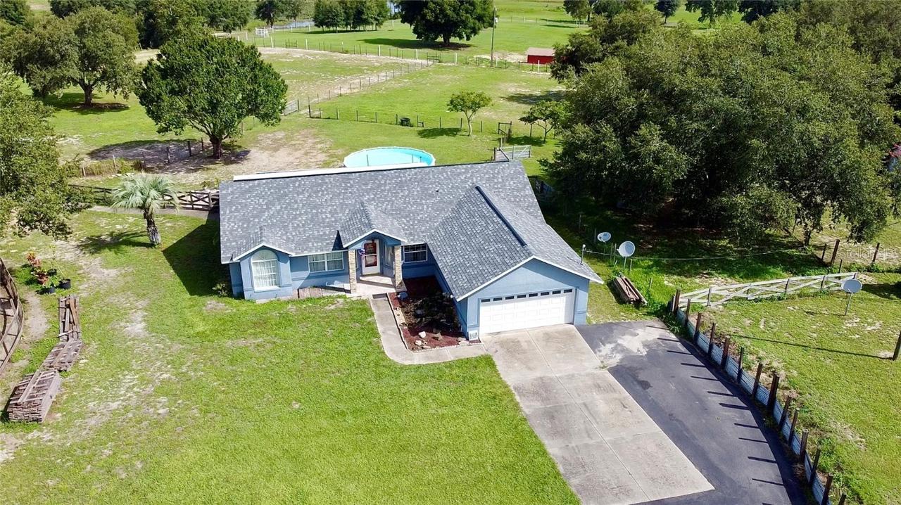 23215 Oakenwalt Ave, Howey In The Hills, FL 34737