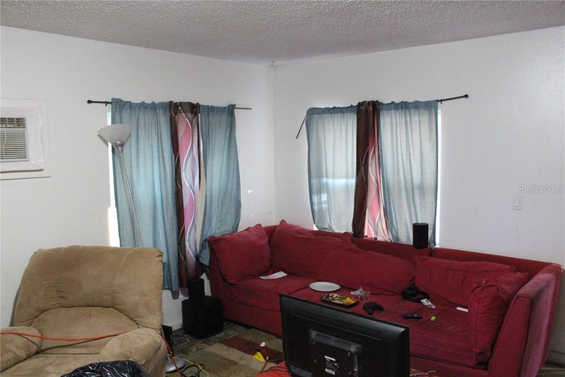 255 W Osceola St., Clermont, FL 34711