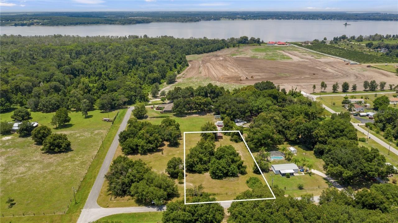 Jefferson St., Astatula, FL 34705