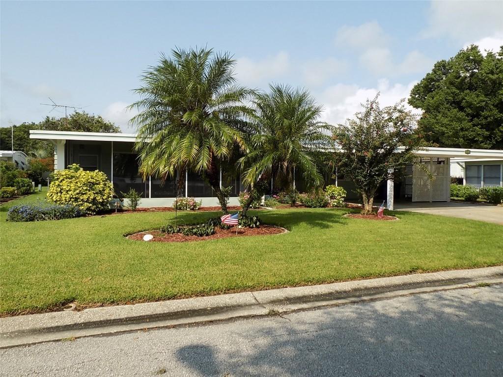719 Dolphin Dr., Tavares, FL 32778