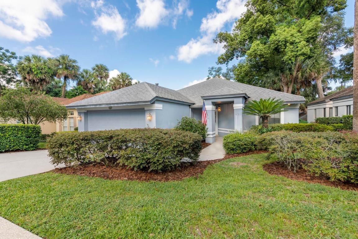 631 S Sandlake Ct., Mount Dora, FL 32757