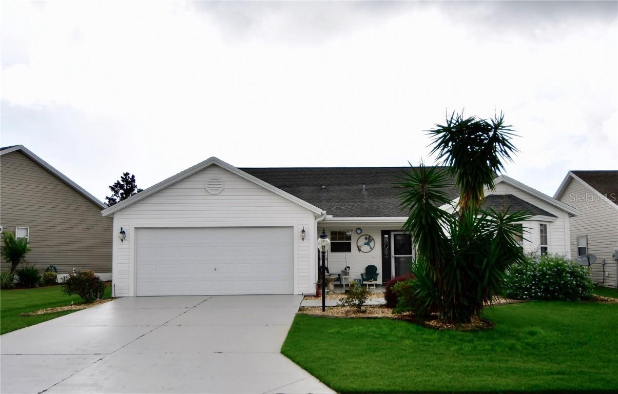 1553 Gumwood Dr., The Villages, FL 32162