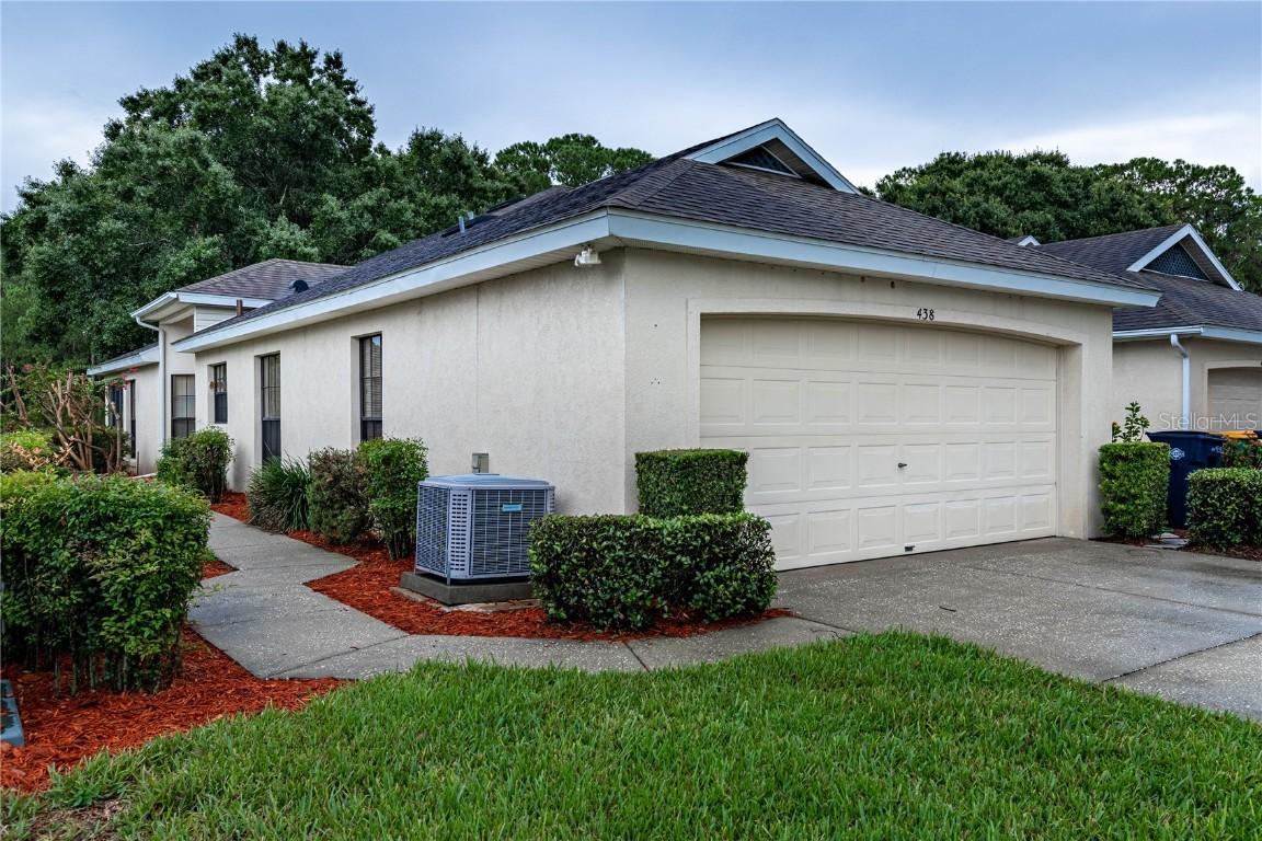 438 Baytree Blvd., Tavares, FL 32778