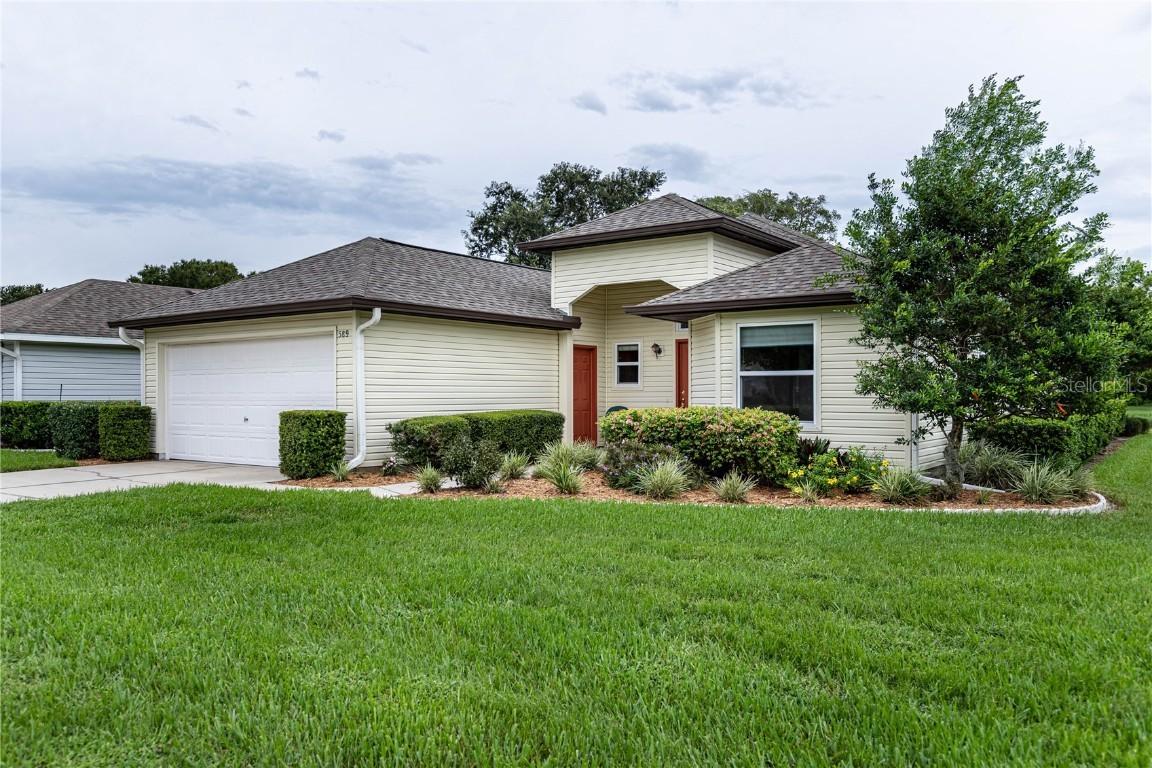 589 Juniper Way, Tavares, FL 32778