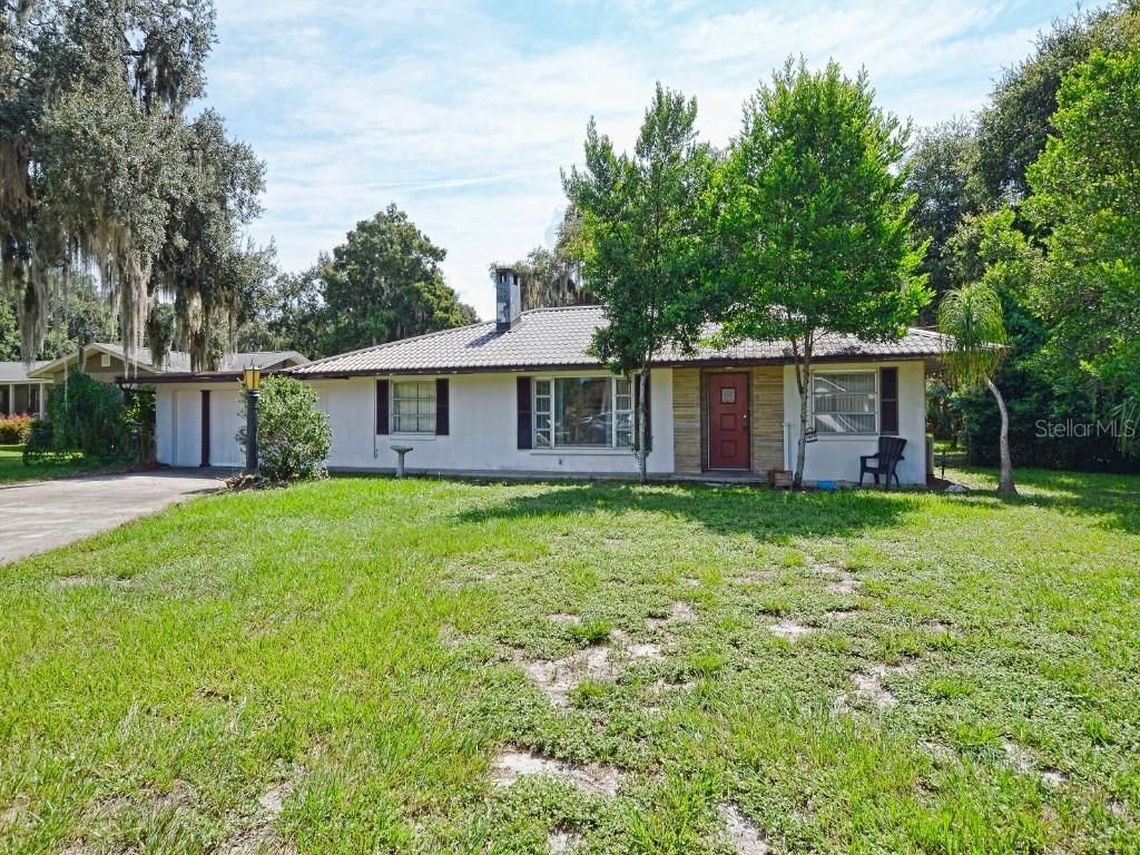 32024 Harris Rd., Tavares, FL 32778