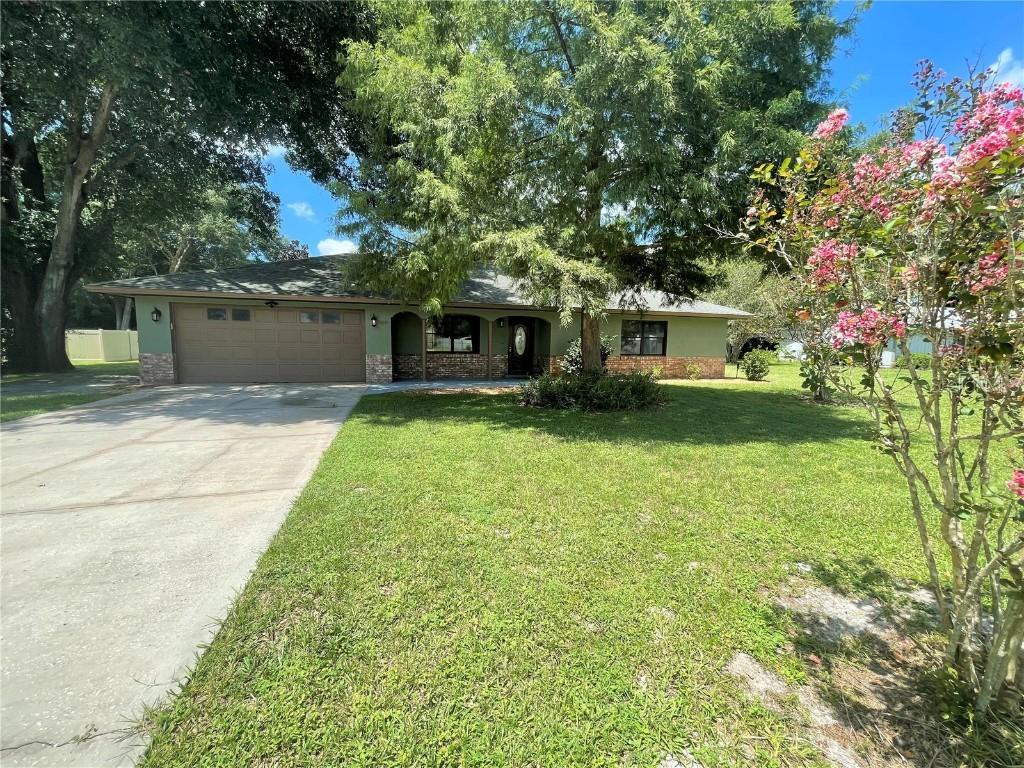 1861 Heather St., Mount Dora, FL 32757