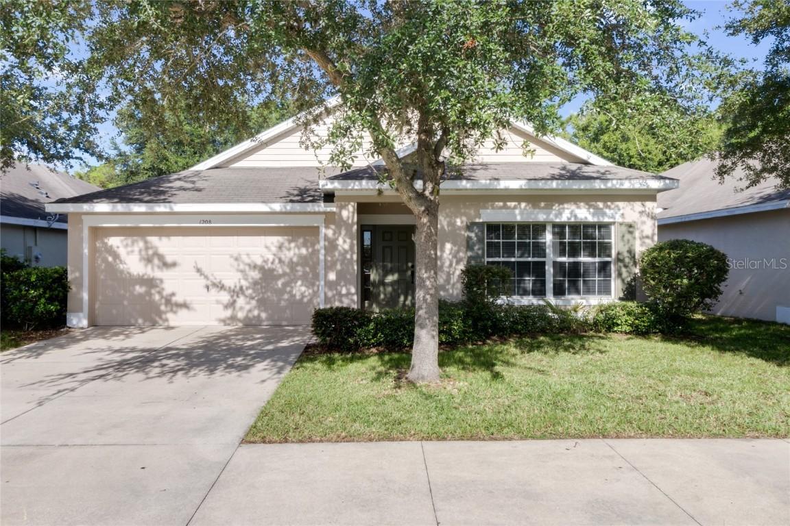 1208 Longville Cir., Tavares, FL 32778