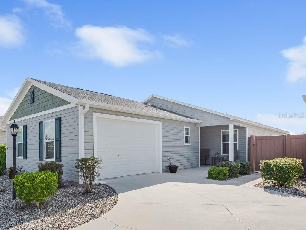 5849 Tupelo Ter., The Villages, FL 32163