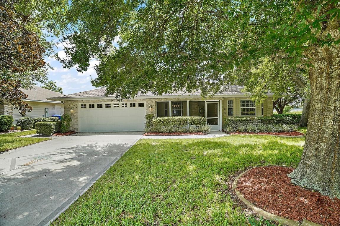 1619 Lake Villa Dr., Tavares, FL 32778