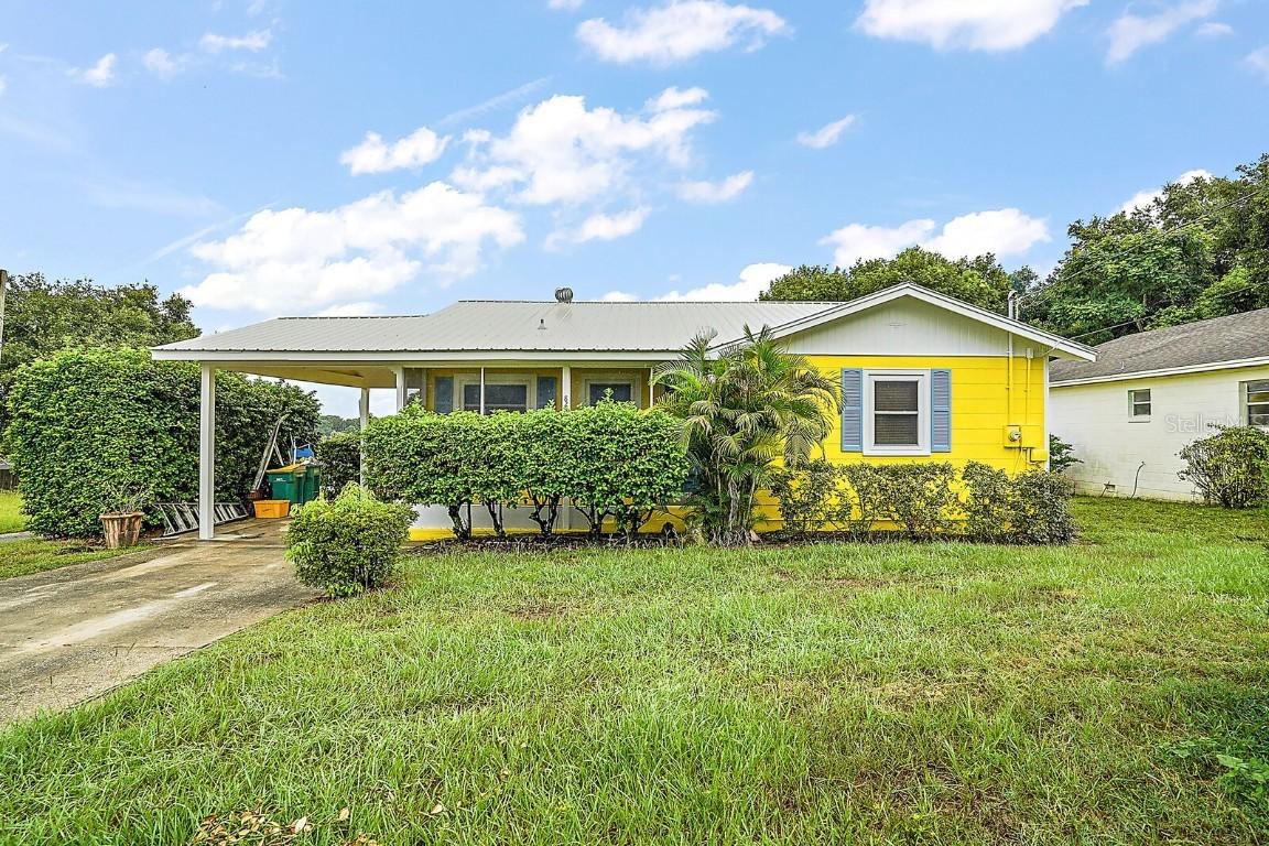 825 Poinsettia Dr., Eustis, FL 32726