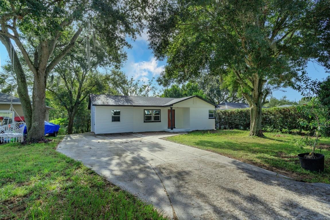 1171 Lakeview Dr., Clermont, FL 34711