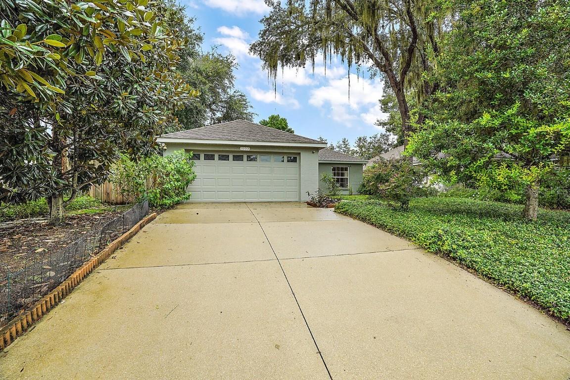 1103 Juniper Ct., Tavares, FL 32778
