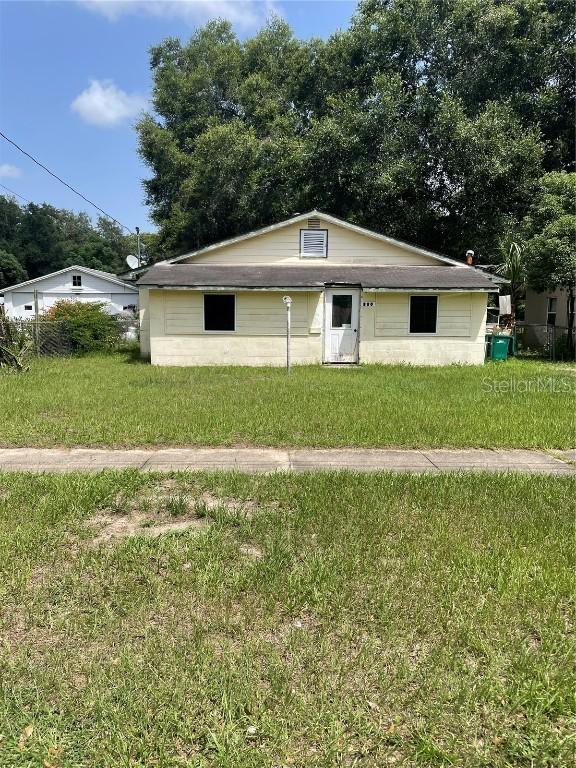 330 S Simpson St., Mount Dora, FL 32757