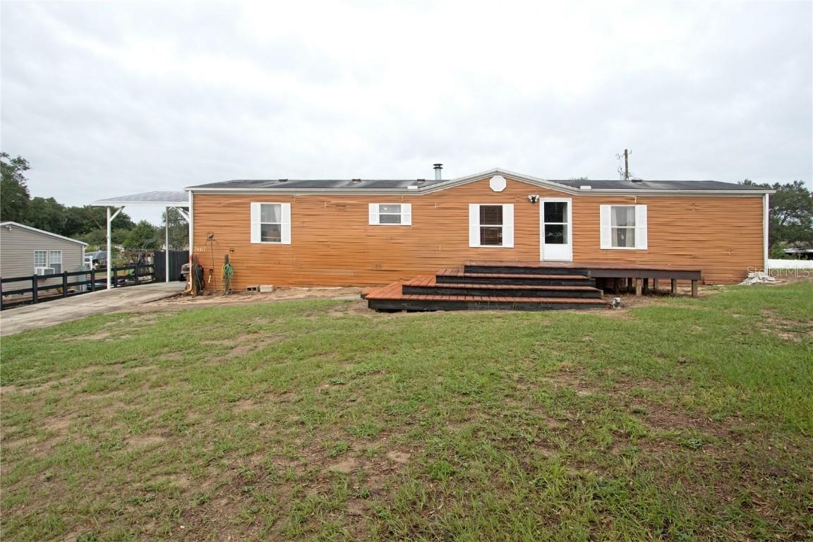 24817 Harrison St., Astatula, FL 34705