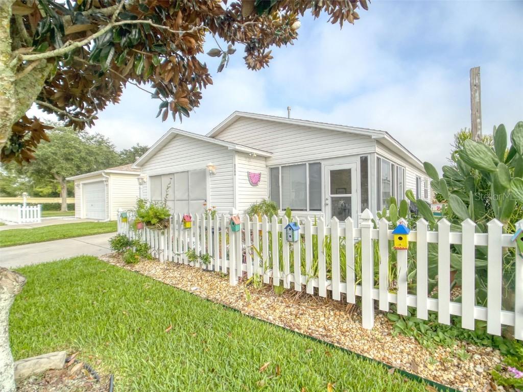 3586 Cambria Cir., The Villages, FL 32162