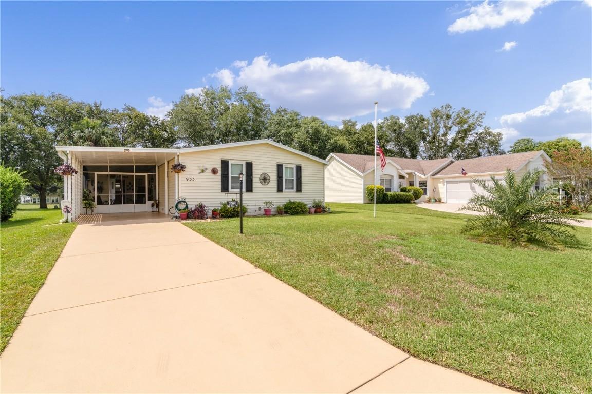 933 Oleander St., The Villages, FL 32159