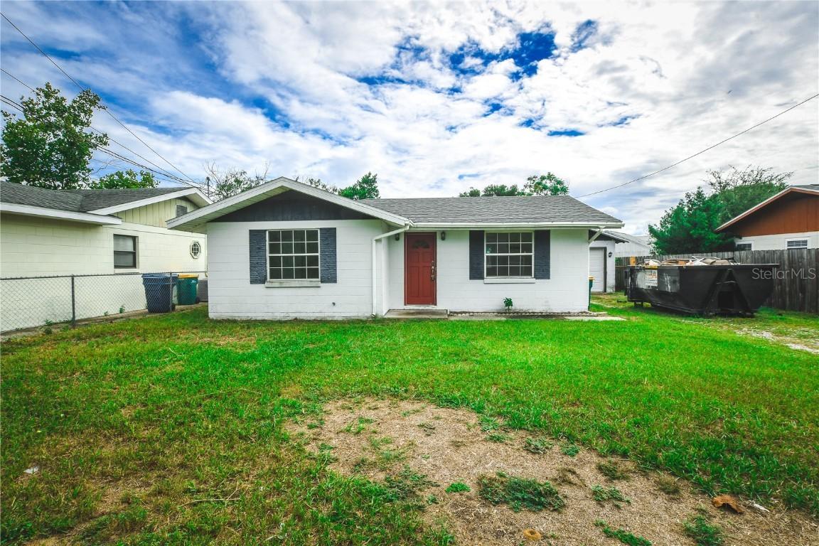 1200 Sherman Ave., Tavares, FL 32778
