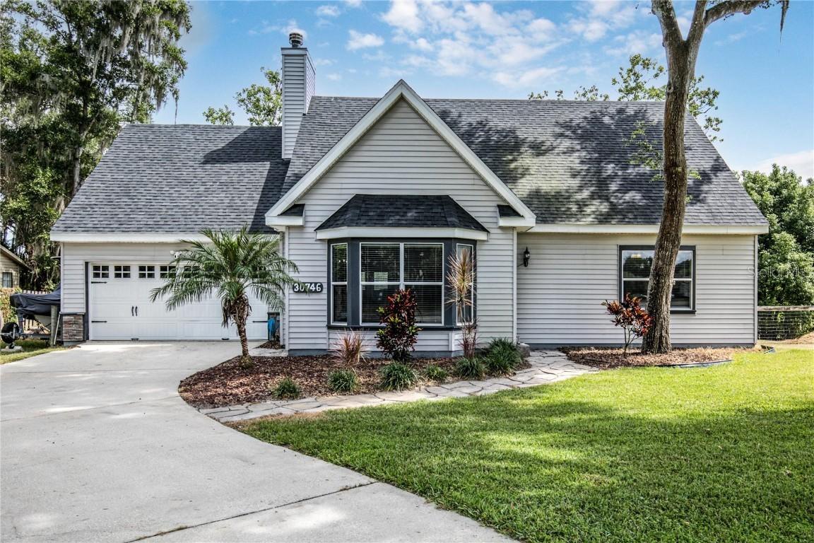 30746 Fairview Ave., Tavares, FL 32778
