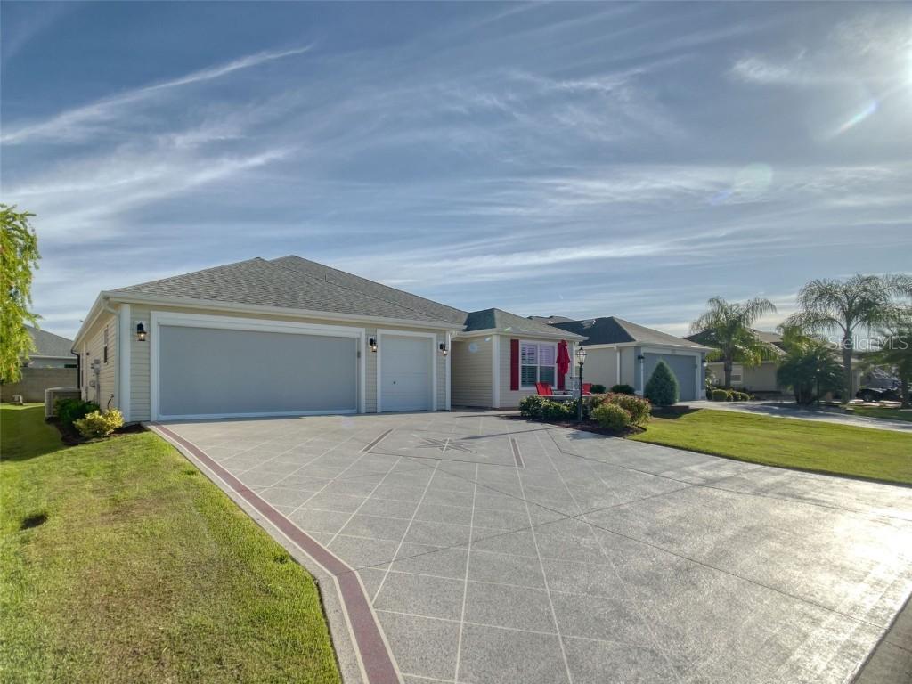 579 Grapeland St., The Villages, FL 32163