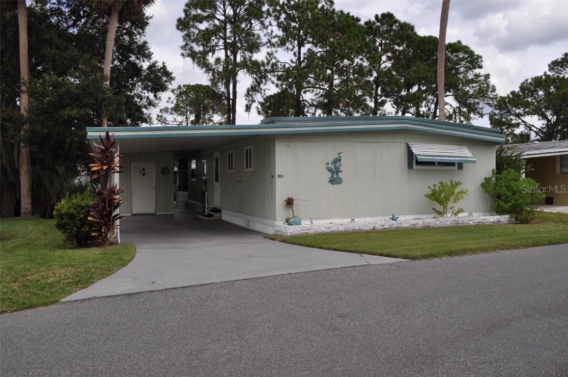 103 Parkland Dr., Eustis, FL 32726