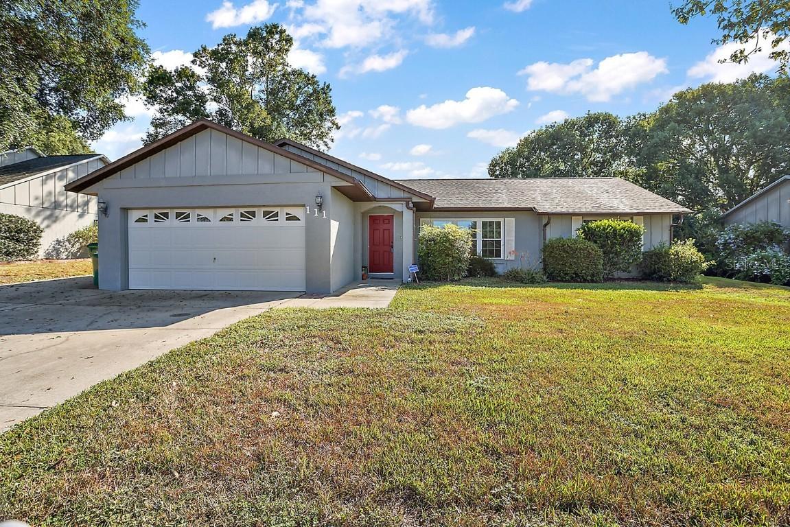 111 Ridgecrest Dr., Eustis, FL 32726