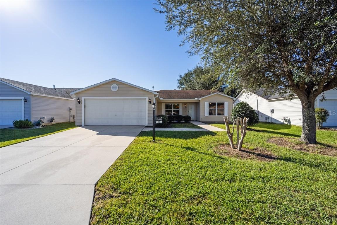 2366 Due West Dr., The Villages, FL 32162