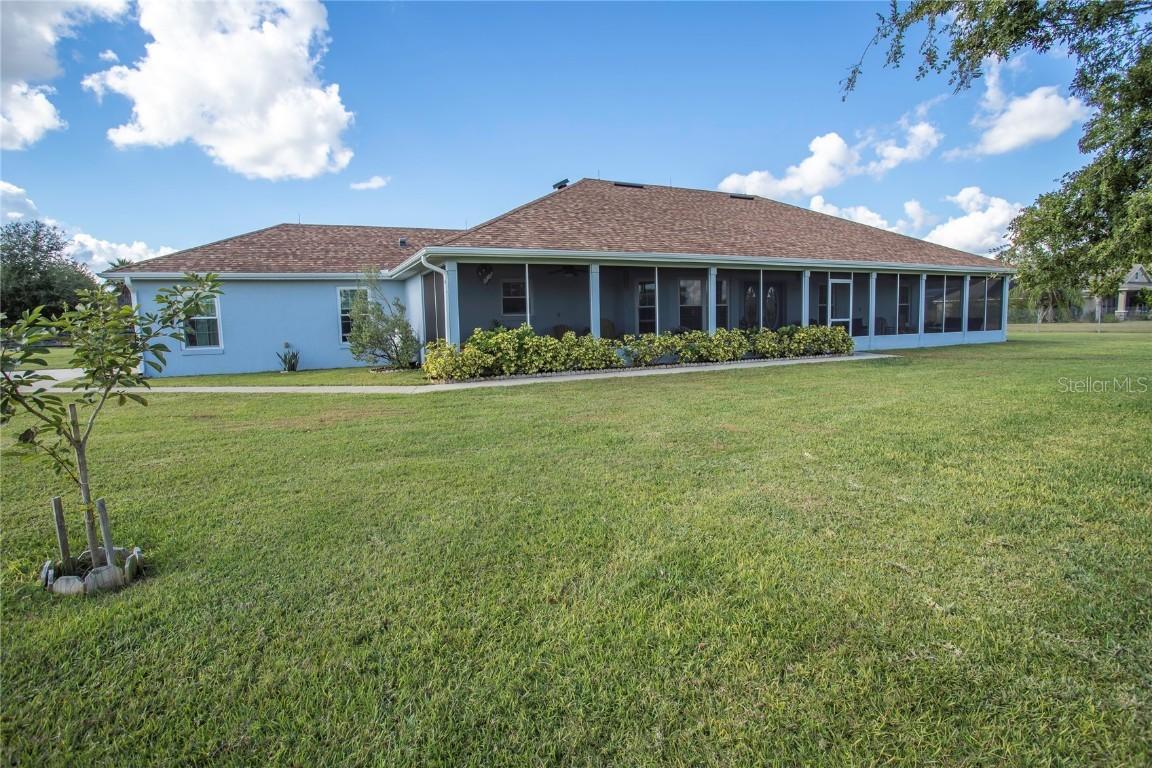 29235 Shirley Shores Rd., Tavares, FL 32778