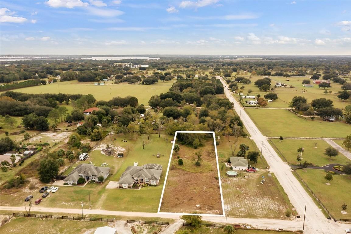 Atlantis Rd., Tavares, FL 32778