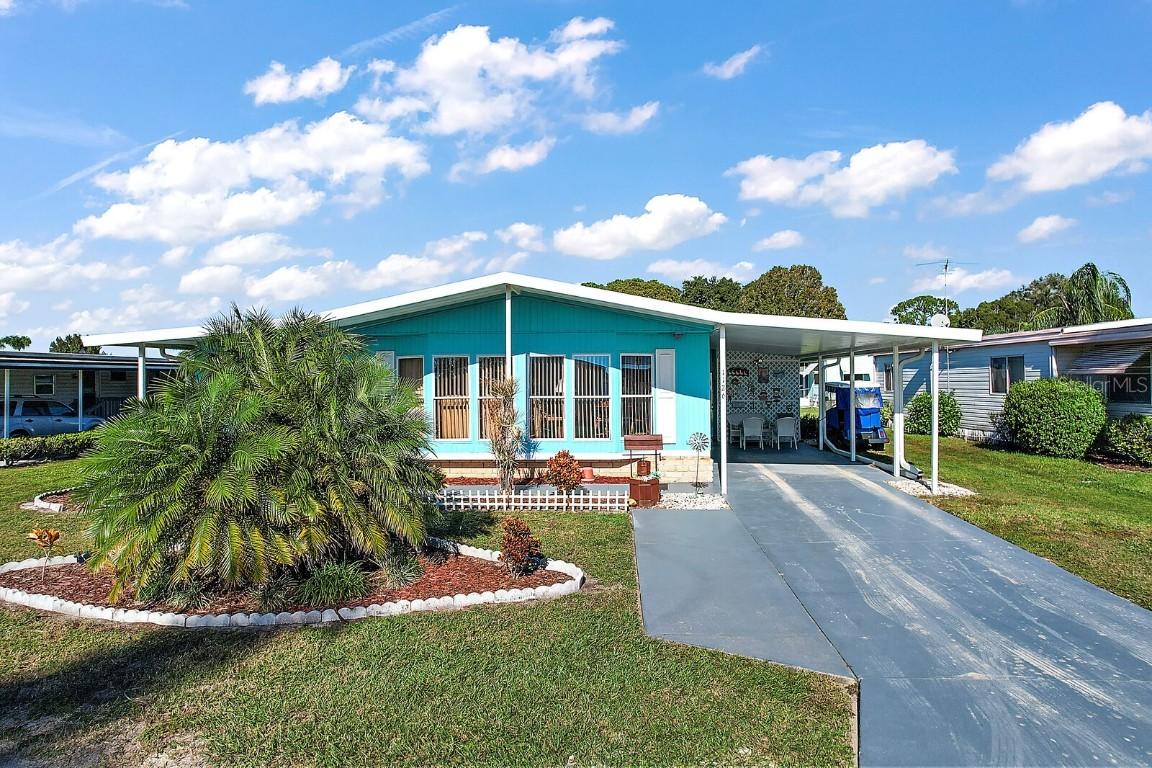 1126 Belmont Cir., Tavares, FL 32778