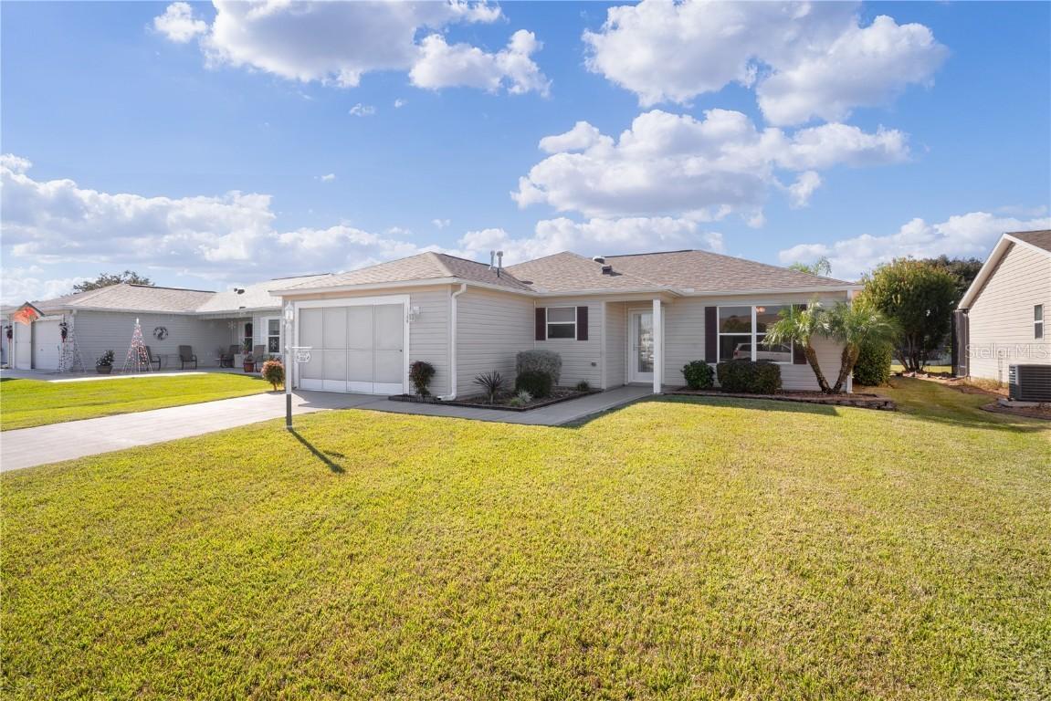 1106 Berkshire Pl., The Villages, FL 32162