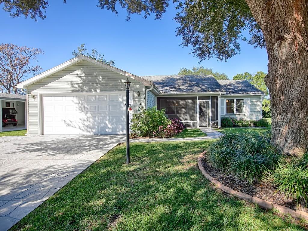 923 Oleander St., The Villages, FL 32159