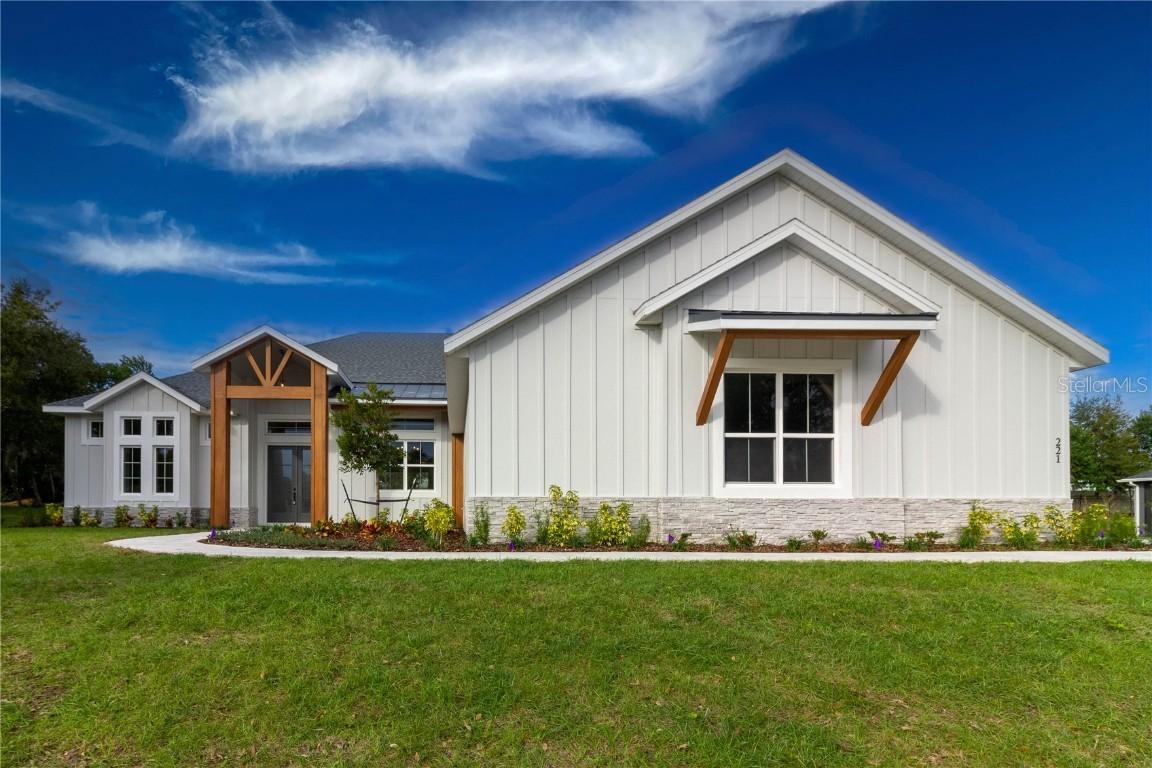 221 Two Lakes Ln., Eustis, FL 32726