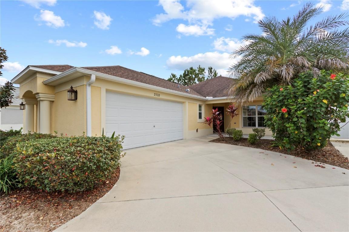 2328 Rose Arbor St., The Villages, FL 32163