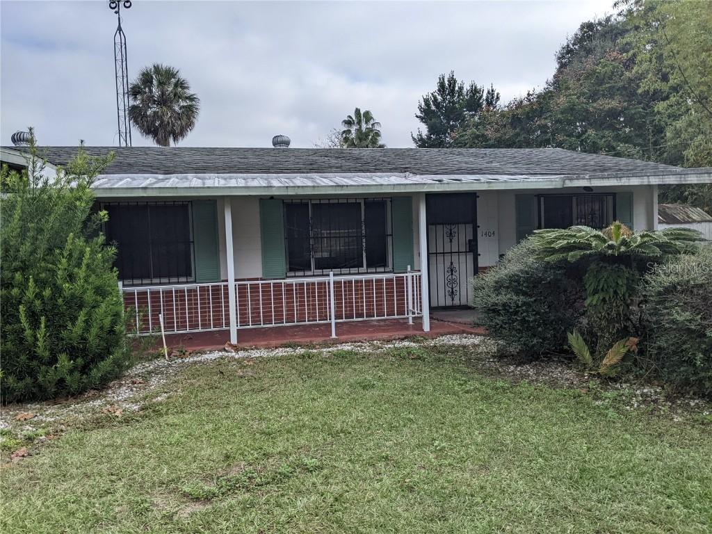 1404 Briarcliff Ave., Leesburg, FL 34748