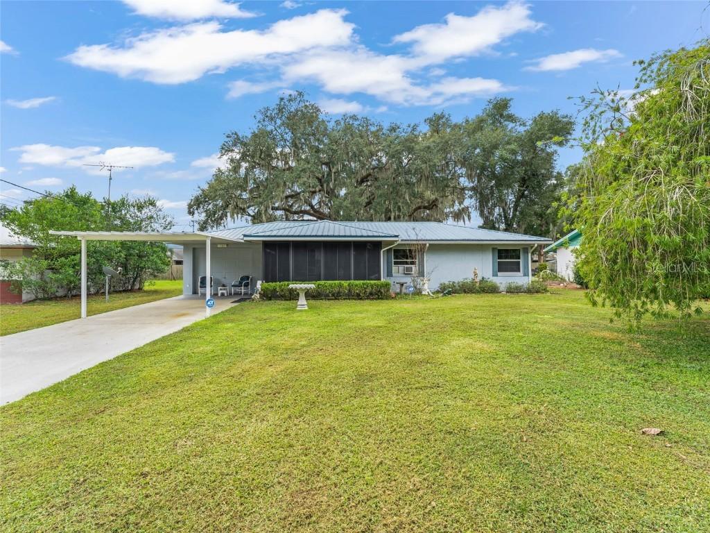 1161 Cr 463, Lake Panasoffkee, FL 33538