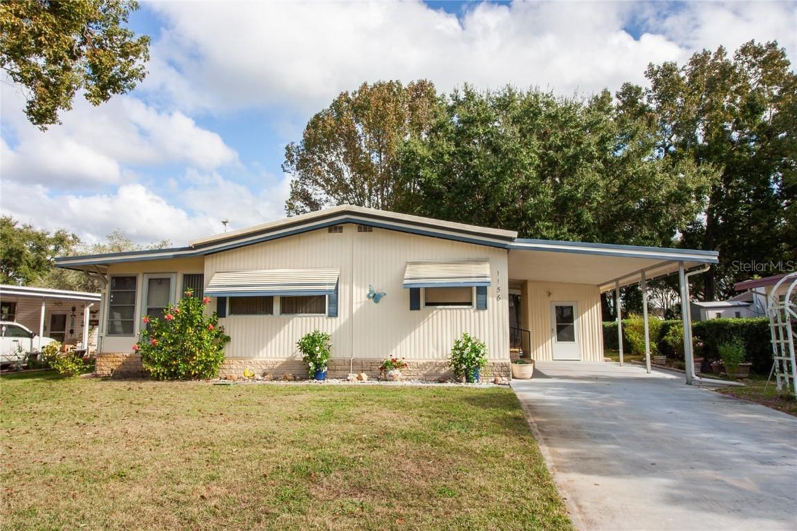 1156 Capella Dr., Tavares, FL 32778