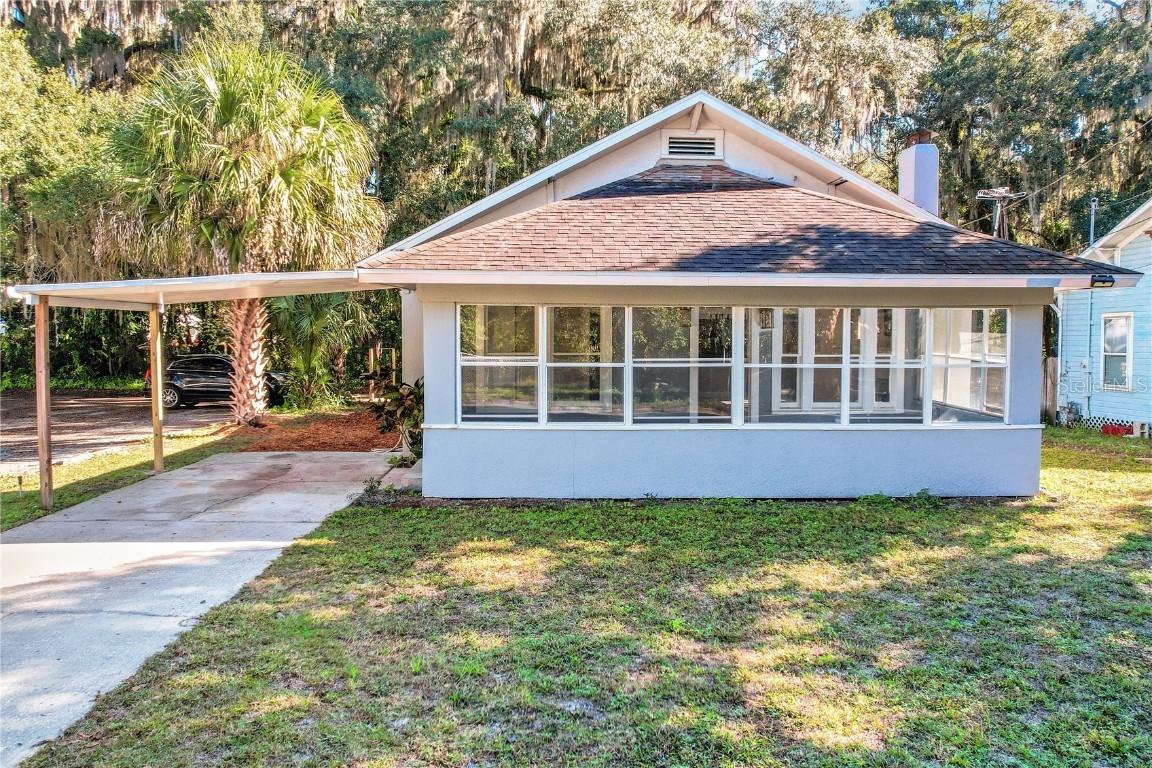 712 Mckenzie St., Leesburg, FL 34748