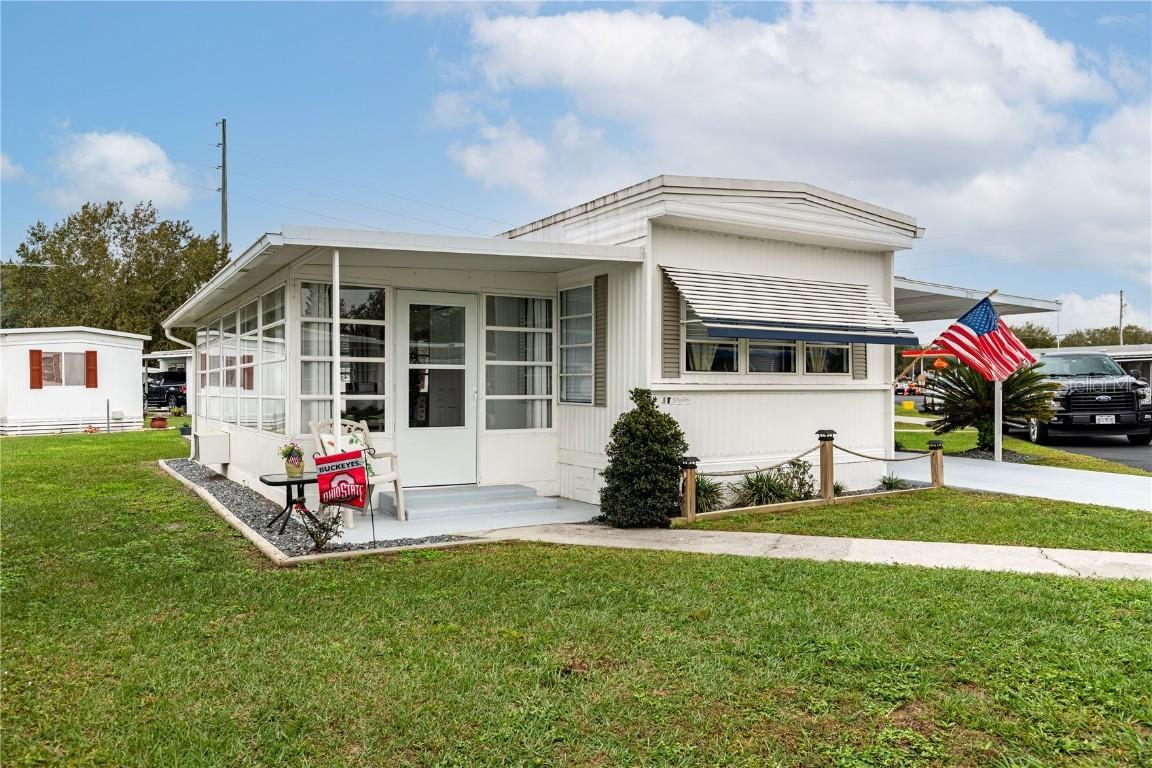 219 Rue De Paresse, Tavares, FL 32778