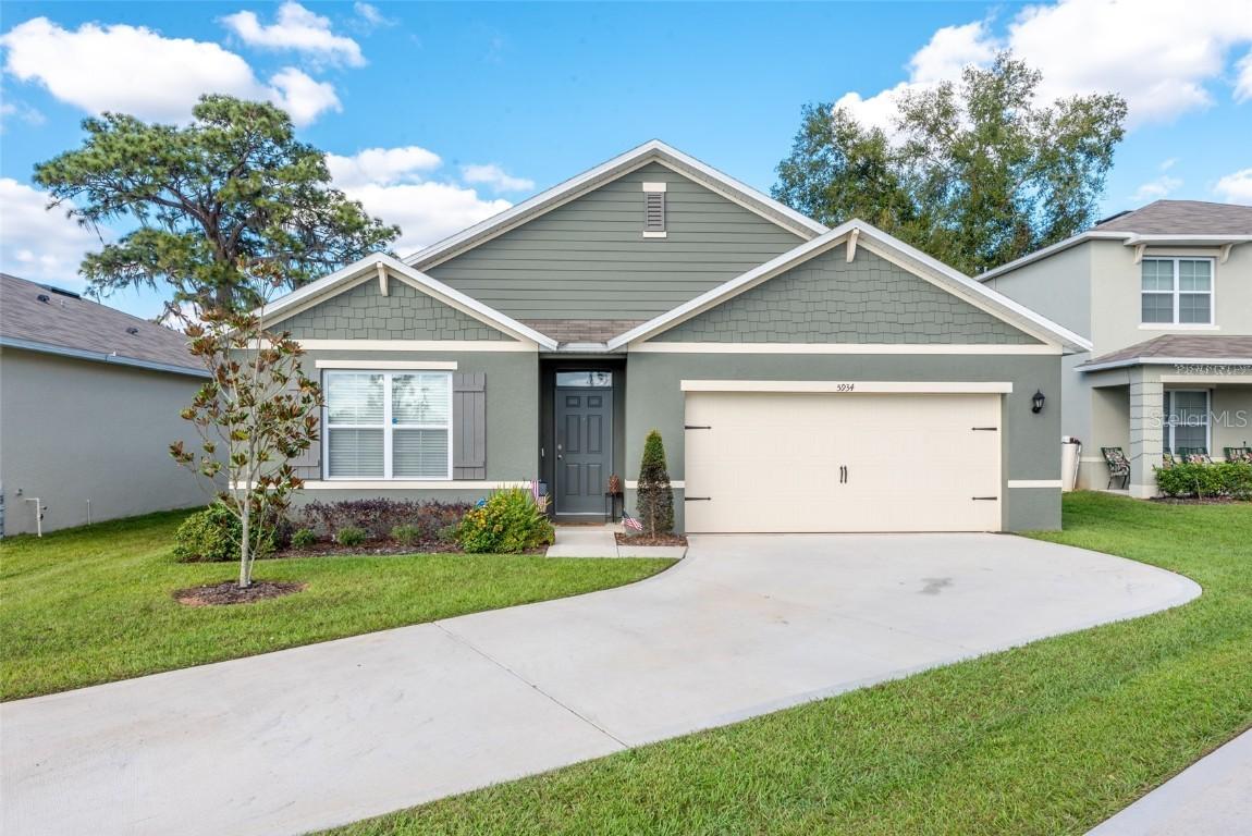 5934 Churchill Square Way, Groveland, FL 34736
