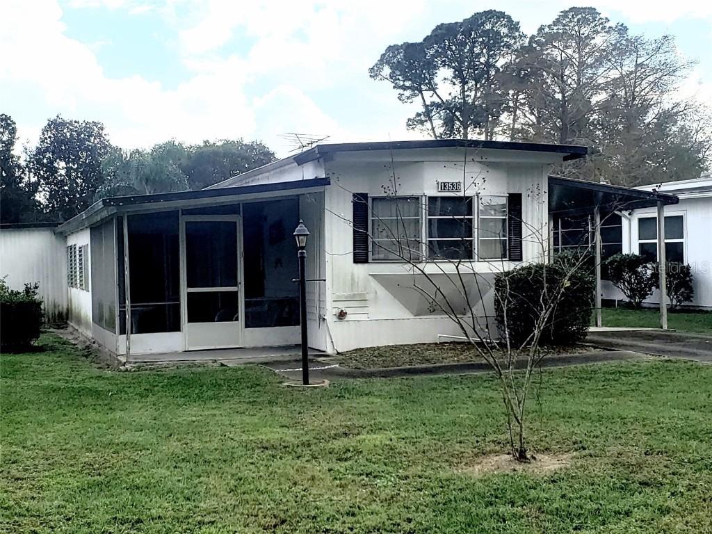 13536 Palm Dr., Astatula, FL 34705