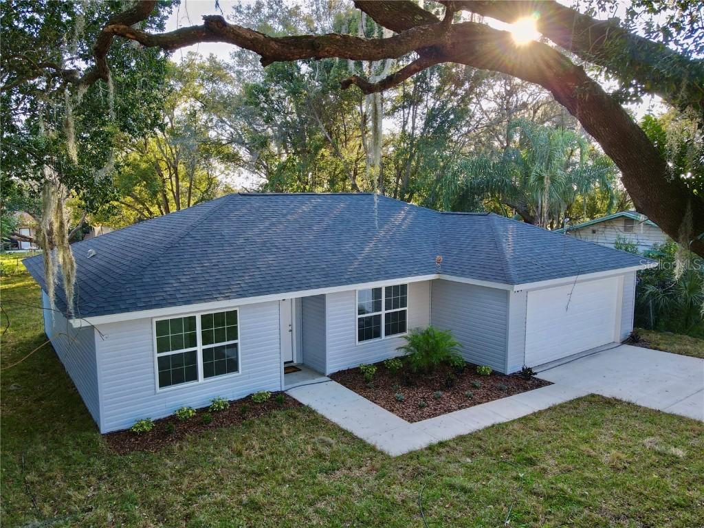 104 W Atwater Ave., Eustis, FL 32726