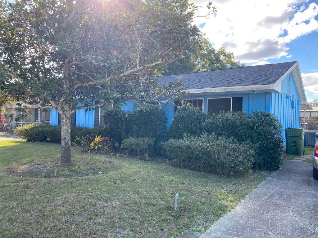 1223 Tuskegee St., Leesburg, FL 34748