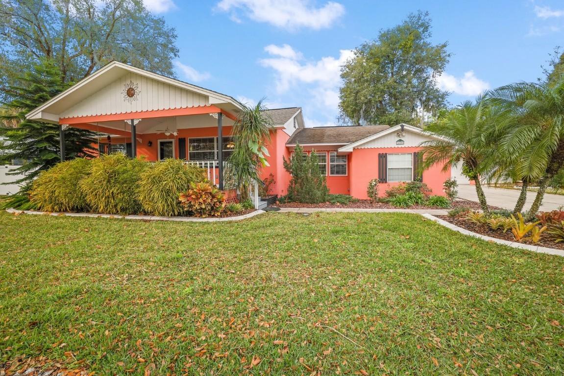 405 N Clayton St., Mount Dora, FL 32757