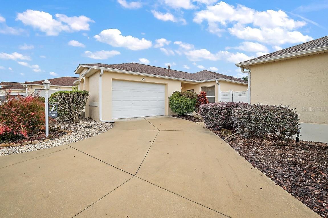 607 Danbury St., The Villages, FL 32162