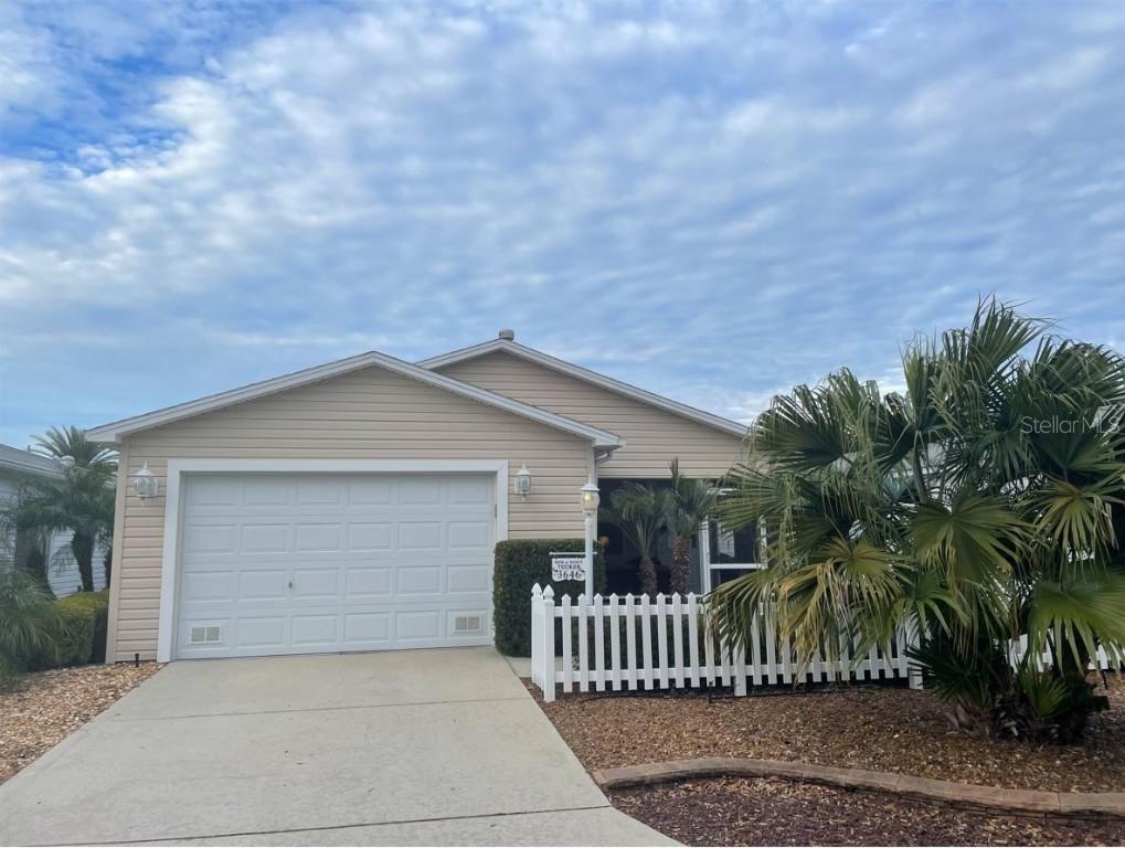 3646 Amelia Ave., The Villages, FL 32162