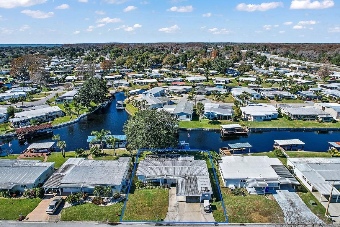 1019 Southland Dr., Tavares, FL 32778