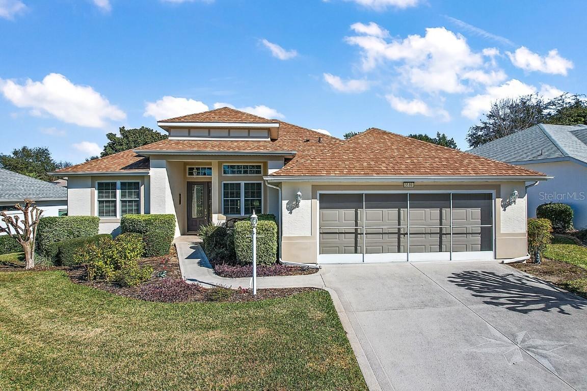 5589 Freeport Dr, Tavares, FL 32778