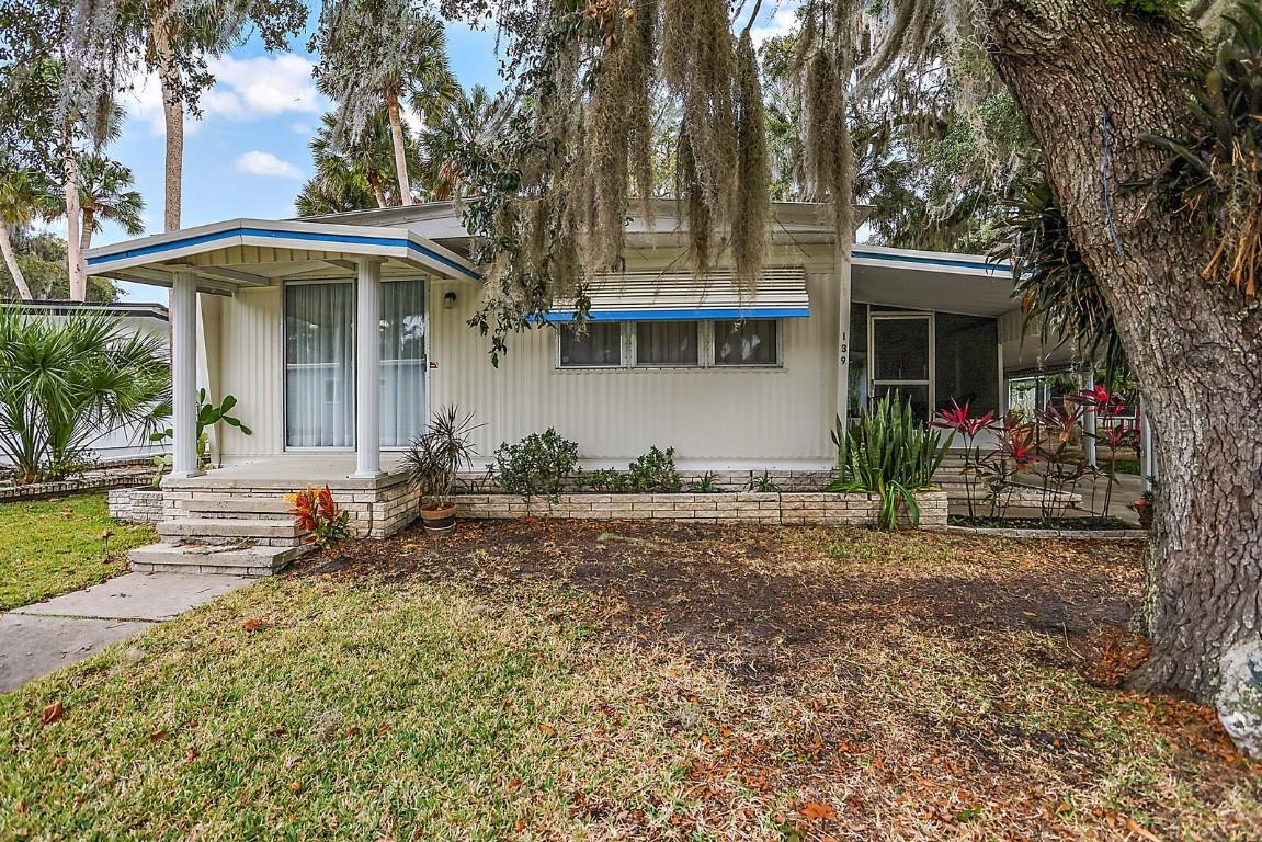 139 Woodmere Dr., Eustis, FL 32726